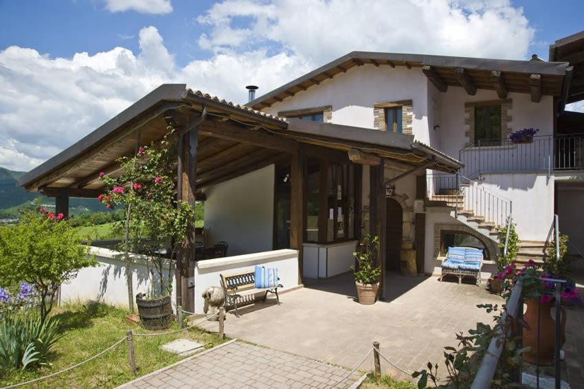 Agriturismo Valle Tezze Cascia Exterior photo