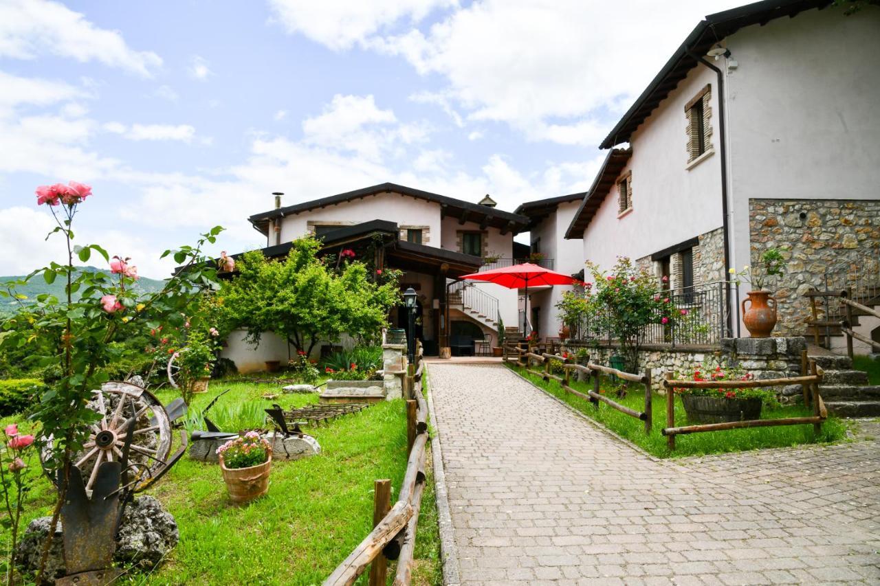Agriturismo Valle Tezze Cascia Exterior photo
